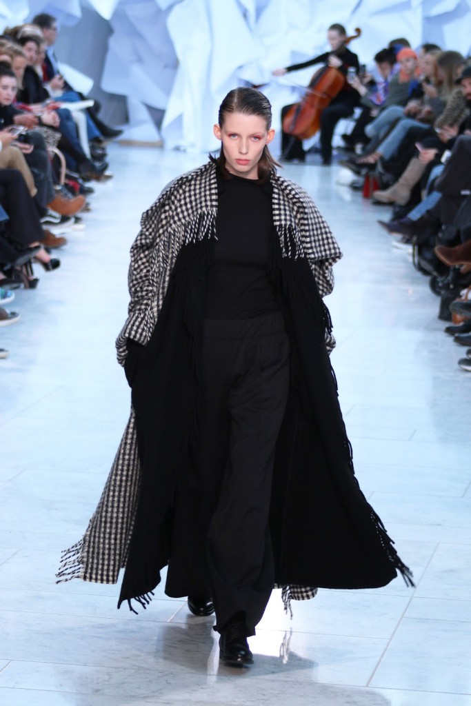 oslo-runway-aw16_elisabeth-stray-pedersen_eger_2-ny-683x1024